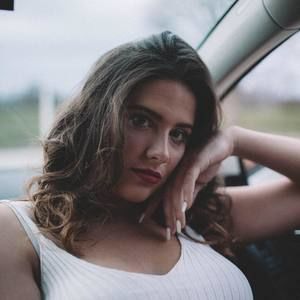 Meet your Posher, Taysia